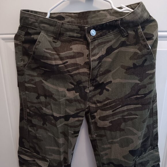 Shein EZwear Street Style Camouflage Multiple Pockets Casual - Picture 2 of 3